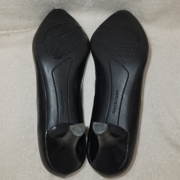 Rockport Adiprene Black Leather Pumps - Picture 5 of 6